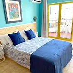 Charming With Balcony In Portimao, 55 Sqm, Pool View