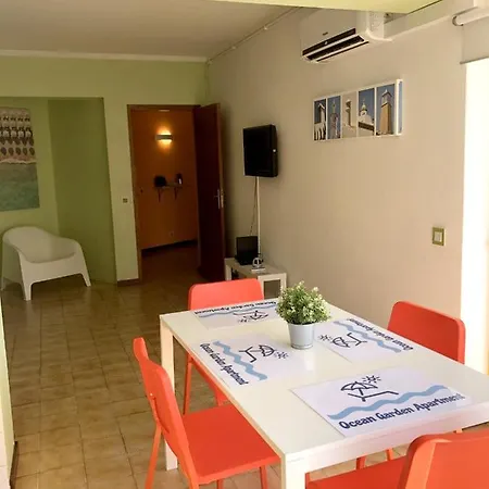 アパート Charming With Balcony In Portimao, 55 Sqm, Pool View *