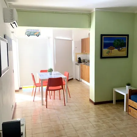 Charming With Balcony In Portimao, 55 Sqm, Pool View * Portimao