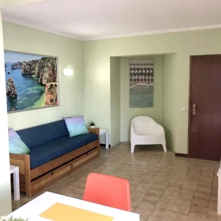 Apartmán Charming With Balcony In Portimao, 55 Sqm, Pool View *